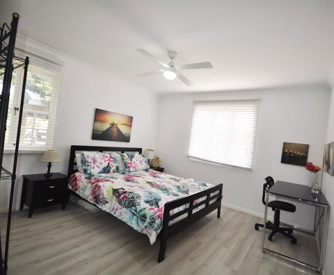 Retro Beach Flat - Accommodation Australia 5