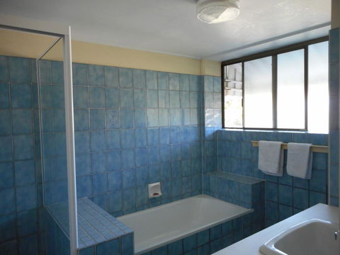 Placid Waters Holiday Apartments - Accommodation Australia 14