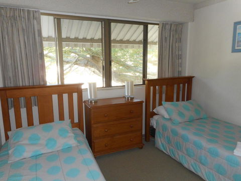 Placid Waters Holiday Apartments - Accommodation Australia 18