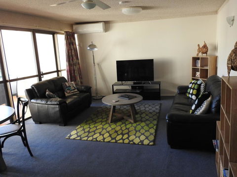 Placid Waters Holiday Apartments - Accommodation Australia 8