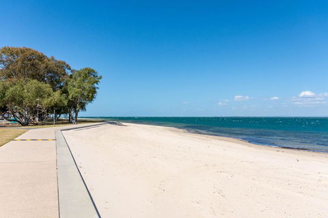 Fantastic Views From This Top Floor Unit! - Accommodation Australia 12