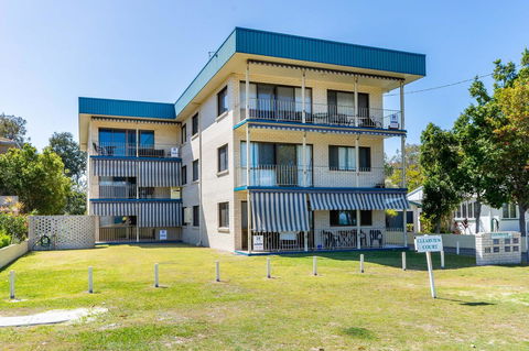Fantastic Views From This Top Floor Unit! - Accommodation Australia 1