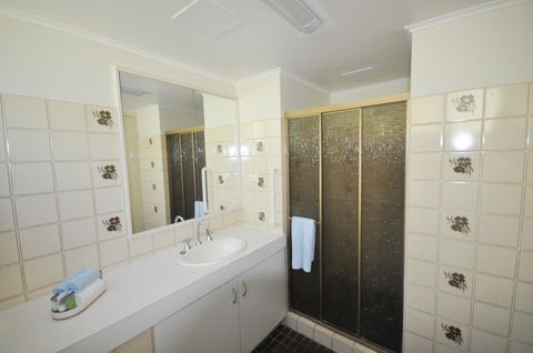 Crystal Waters On The Beach - Accommodation Australia 1
