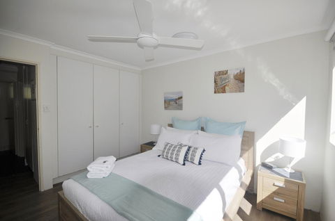 Crystal Waters On The Beach - Accommodation Australia 3