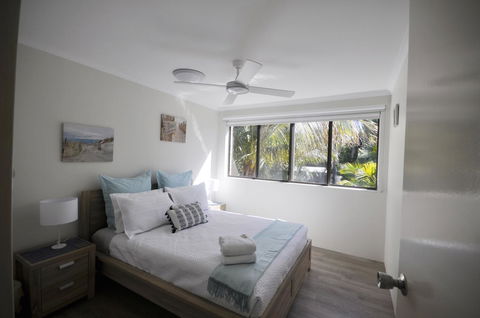 Crystal Waters On The Beach - Accommodation Australia 4