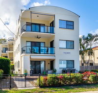 Waterfront views from private rooftop balcony - Bayview South Esp Bongaree - Accommodation Australia
