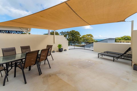 Waterfront Views From Private Rooftop Balcony - Bayview South Esp, Bongaree - Accommodation Australia 2