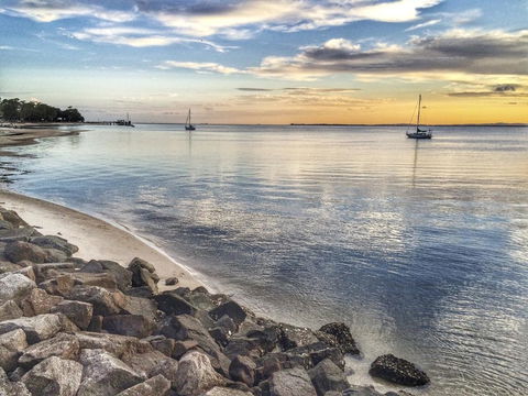 Pet Friendly Cottage In The Heart Of Bribie - Wirraway St, Bongaree - Accommodation Australia 9