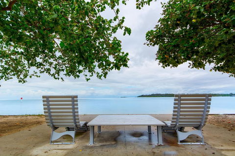 Waterfront Retreat With Room For A Boat - Welsby Pde, Bongaree - Accommodation Australia 11