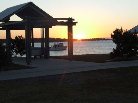 Waterfront Retreat With Room For A Boat - Welsby Pde, Bongaree - Accommodation Australia 12