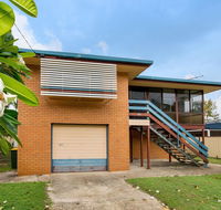 Short Stroll to Surf Beach - North Street Woorim - Accommodation Australia