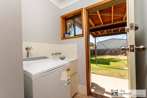 Family Holiday Haven On Boronia 100m To Beach - Accommodation Australia 4