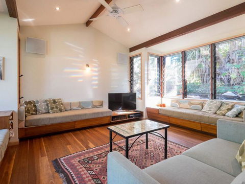 Laguna House - Accommodation Australia 4