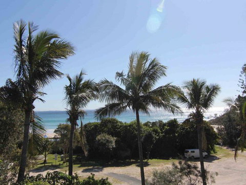 Mooloomba Five - Australia Shopping 4