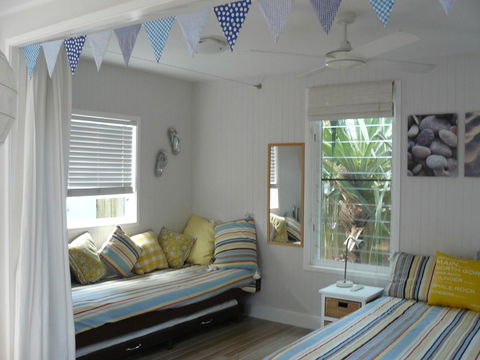 Sea Shanties - Accommodation Australia 6