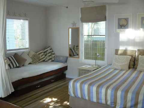 Sea Shanties - Accommodation Australia 0