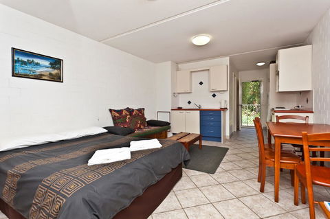 The Islander - Accommodation Australia 21