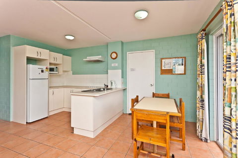 The Islander - Accommodation Australia 24