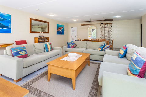 The Islander - Accommodation Australia 40