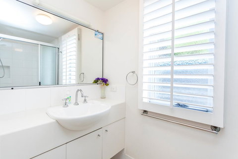 Seychelles Down - Accommodation Australia 24