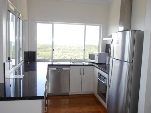 Blue Water Views 1 - Accommodation Australia 4