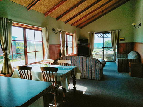 Baudins Accommodation And Restaurant - Accommodation Australia 3