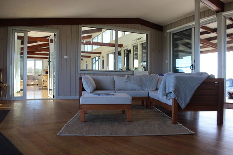 Turnstone Beach House - Accommodation Australia 12