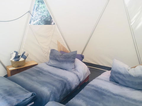 Flinders Island Glamping - Bed n Breakfasts 3