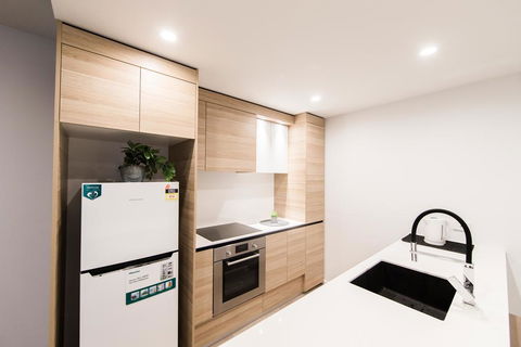 Highgate CBD Apartment - Australia Shopping 2