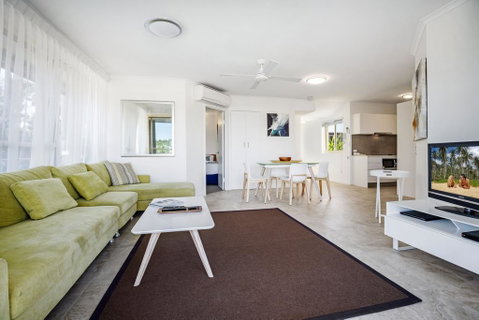 #2 Hastings Street - Accommodation Australia 2