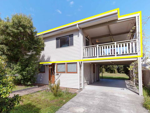 'Beach Break 1', 1/10 Lionel Street - Upstairs Unit With Aircon - Local Tourism 0