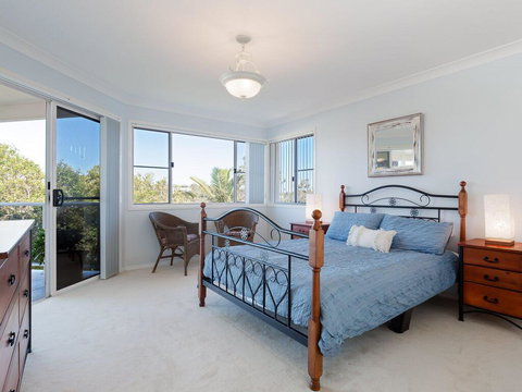 'GrandView', 10 Grandview Close - Huge House With Water Views, Aircon, WIFI, Netflix, Foxtel & Billiard Table - Local Tourism 1