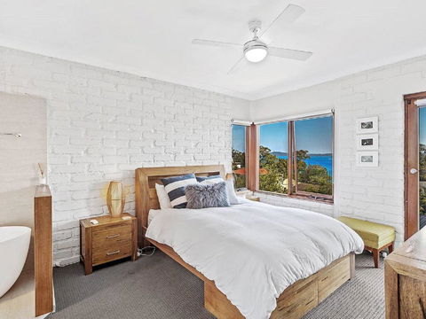 'Nunkeri', 5 Kerrie Close - Stunning House With Fabulous Views, Linen, WIFI & Air Conditioning - Accommodation Australia 1