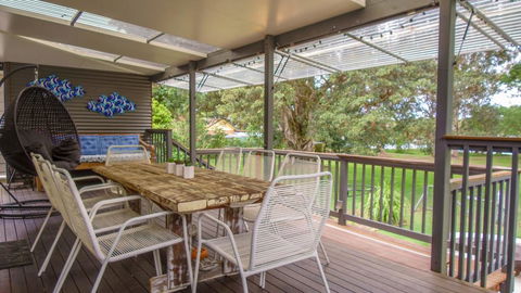 'RIVERSIDE RETREAT' 544 Ocean Drive, North Haven - Australia Shopping 0