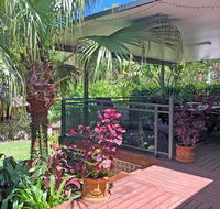 'Sandy Palms' 28 Moorooba Cr - Beautiful Home with Wifi Air-con and Boat Parking - Accommodation Australia