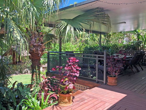 'Sandy Palms' 28 Moorooba Cr - Beautiful Home With Wifi, Air-con And Boat Parking - Accommodation Australia 0