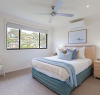 'Sandy Point Haven' 21a Sandy Point Rd - Stylish Haven with WIFI Air conditioning  Water views - Accommodation Australia