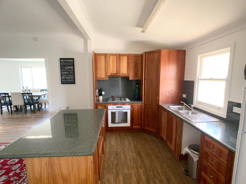 'The Wattles' - True Country Escape Near Wineries - Borenore - Accommodation Australia 1