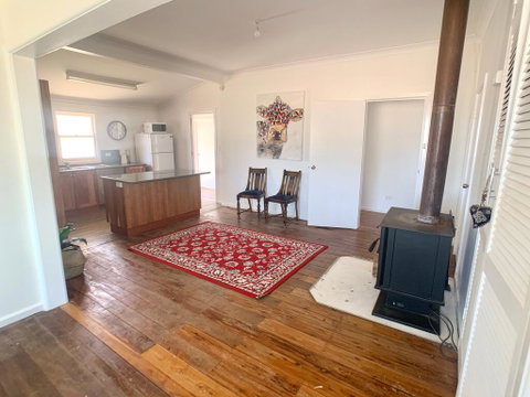 'The Wattles' - True Country Escape Near Wineries - Borenore - Accommodation Australia 0