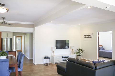 'Top Tier' Dog Friendly Holiday Home - Accommodation Australia 3