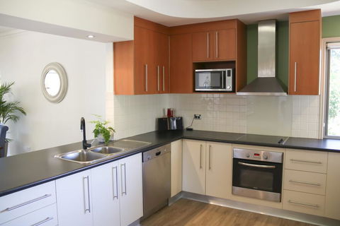 'Top Tier' Dog Friendly Holiday Home - Accommodation Australia 1