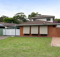 'Willows At The Bay' 111 Horace St - Large House with Aircon WIFI and Boat Parking. - Accommodation Australia