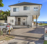 'Yacaaba' Beautiful Waterfront Location - Accommodation Australia