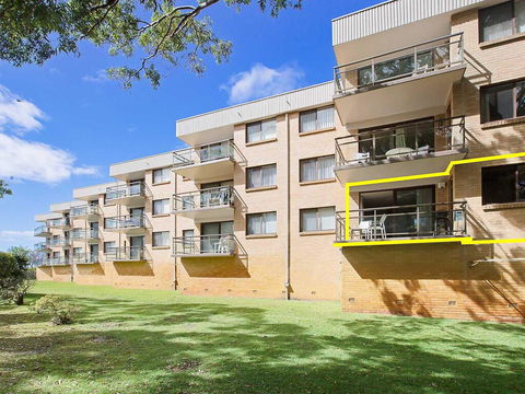 1 'Intrepid', 3 Intrepid Close - Amazing Views Of Shoal Bay, Only 100m From The Beach - Accommodation Australia 3