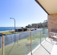 1 'Little Hut' 20 Kurrawa Close - Spectacular Water Views NBN  Air Conditioned - Accommodation Australia