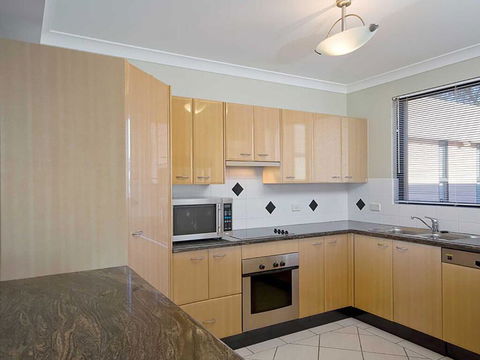 1 'Seaside Splendour' 137 Soldiers Point Road - Beautiful Unit On The Waterfront - Accommodation Australia 2