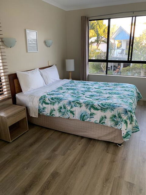1 Bedroom Unit In 4 Star Tropical Resort In Noosaville - Australia Shopping 0