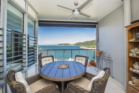 1 Bright Point Apartment 2303 - Accommodation Australia 1