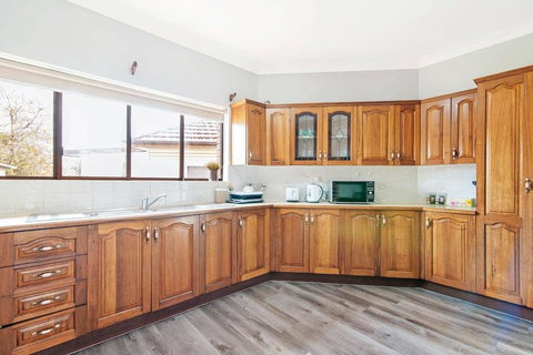 1 Private Double & 1 King Single Room - 2beds In Berala 1 Minute From Train Station - SHAREHOUSE - Australia Shopping 1