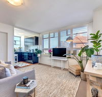 10 Barncleuth Square - Accommodation Australia